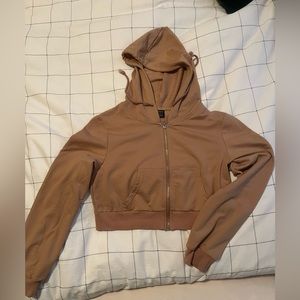 Tan SHEIN cropped zip up jacket. Never worn before so brand new. Size small!